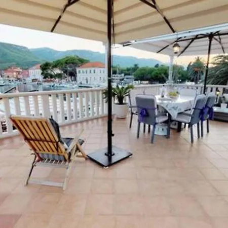 Radovani Luxury With Private Pool Jelsa (Hvar)